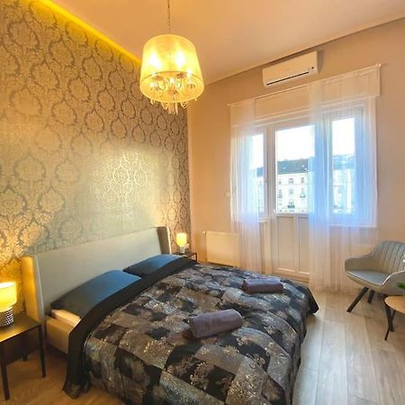 Luxury Buda Apartment Budapest Exterior photo