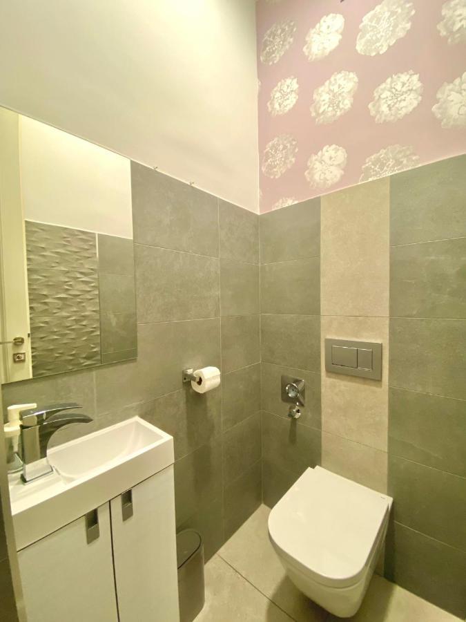 Luxury Buda Apartment Budapest Exterior photo